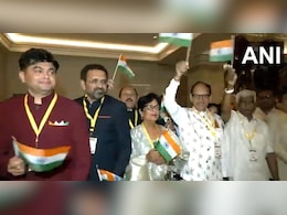 न्यूयॉर्क पहुंचे पीएम मोदी का भव्य तरीके से किया गया स्वागत न्यूयॉर्क पहुंचे पीएम मोदी का भव्य तरीके से किया गया स्वागत