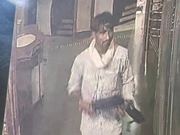 Bundi News: बूंदी में एक मकान से 30 लाख के गहने और 4 लाख कैश चोरी, खिड़की से घूसे थे चोर Bundi News: बूंदी में एक मकान से 30 लाख के गहने और 4 लाख कैश चोरी, खिड़की से घूसे थे चोर