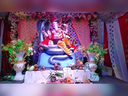 गणेशोत्सव के लिए मूर्तिकारों ने बनाई अनोखी मूर्तियां ! देखिए बप्पा की रंग-बिरंगी तस्वीरें गणेशोत्सव के लिए मूर्तिकारों ने बनाई अनोखी मूर्तियां ! देखिए बप्पा की रंग-बिरंगी तस्वीरें