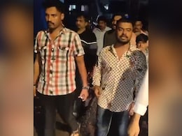 Mumbai Cops Parade Drug Dealers, Get Them To Chant They Won't Repeat Crime Mumbai Cops Parade Drug Dealers, Get Them To Chant They Won't Repeat Crime