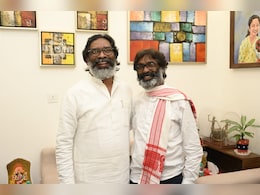 डबल रोल ने मचाई सनसनी, अपने हमशक्ल को सामने देख खुद हेमंत सोरेन भी रह गए दंग डबल रोल ने मचाई सनसनी, अपने हमशक्ल को सामने देख खुद हेमंत सोरेन भी रह गए दंग