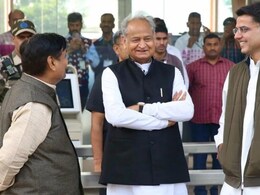 दिल्ली में क्यों जुट रहे हैं राजस्थान के कांग्रेस नेता, डोटासरा पहुंचे... गहलोत और पायलट भी होंगे शामिल दिल्ली में क्यों जुट रहे हैं राजस्थान के कांग्रेस नेता, डोटासरा पहुंचे... गहलोत और पायलट भी होंगे शामिल