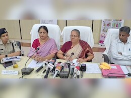 Loharidih Incident: लोहारीडीह में महिलाओं से बर्बरता पर SWC हुआ सख्त, SP और आरोपी पुलिसकर्मियों पर की FIR दर्ज करने की अनुशंसा Loharidih Incident: लोहारीडीह में महिलाओं से बर्बरता पर SWC हुआ सख्त, SP और आरोपी पुलिसकर्मियों पर की FIR दर्ज करने की अनुशंसा