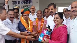 गहनों से भरा बैग रोडवेज में भूल गई महिला, फिर बस कंडक्टर ने जो किया उसे देख SP भी हो गए मुरीद