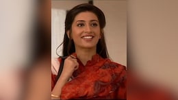 स्मृती इराणींना ओळखताही येणार नाही, 'मिस इंडिया' स्पर्धेत रॅम्प वॉक करतानाचा VIDEO व्हायरल