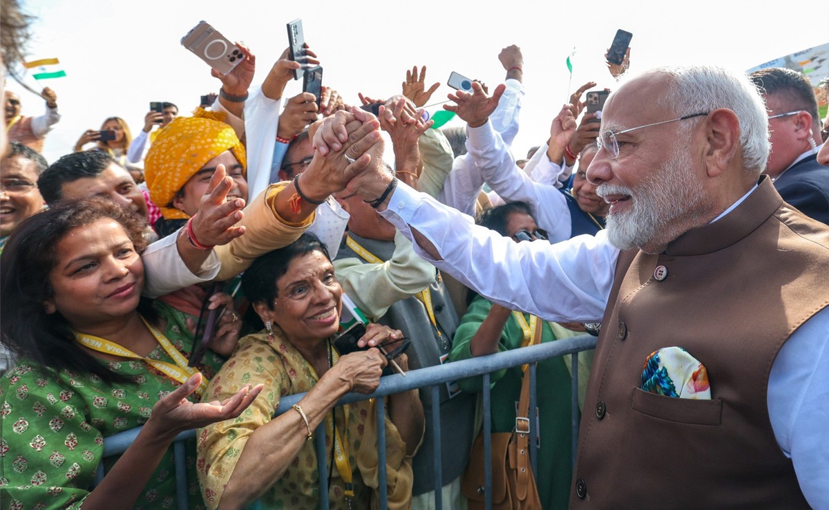Watch: Indian Community's Big Welcome For PM Modi As He Lands In US
