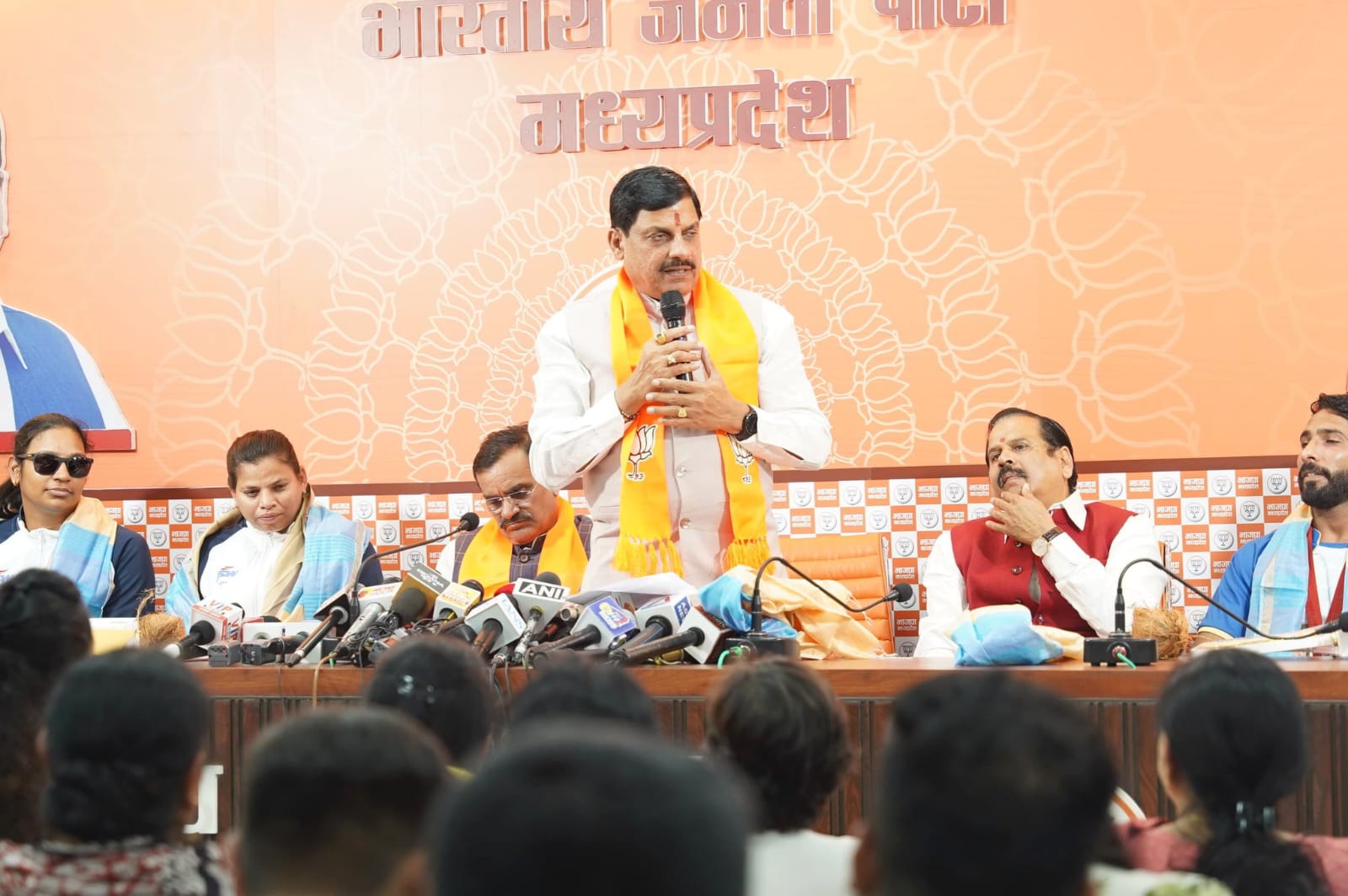 Madhya Pradesh BJP Faces Internal Turmoil After MLAs Express Discontent