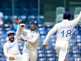 "<i>Aage Peeche Aap Hi Ho</i>...": Back In Test Cricket, Rishabh Pant's Hilarious Stump Mic Chatter Goes Viral