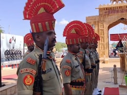 वाघा बॉर्डर की तर्ज पर अब राजस्थान में भी भारत-पाकिस्तान सीमा पर होगी रिट्रीट सेरेमनी, टूरिज्म को मिलेगा बढ़ावा वाघा बॉर्डर की तर्ज पर अब राजस्थान में भी भारत-पाकिस्तान सीमा पर होगी रिट्रीट सेरेमनी, टूरिज्म को मिलेगा बढ़ावा