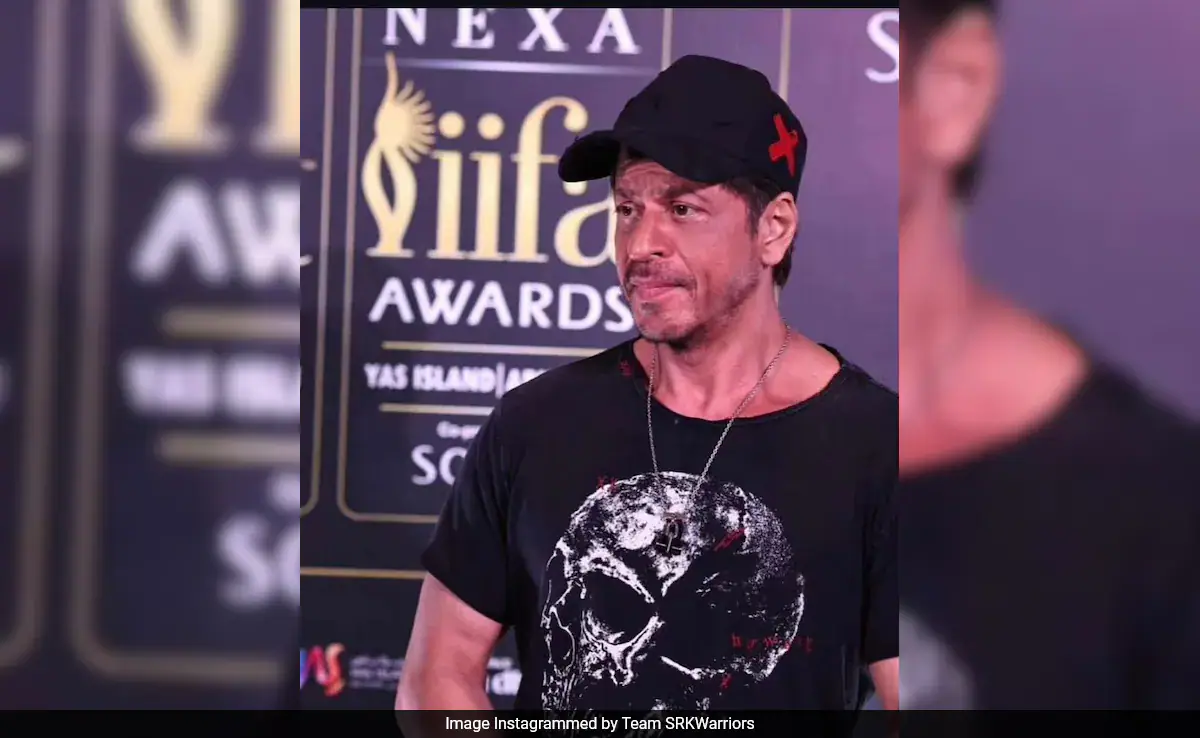 Shah Rukh Khan Sets The Internet On Fire With Short Haircut: "<i>Yeh Banda Din Ba Din Jawan Ho Raha Hai</i>", Say Fans