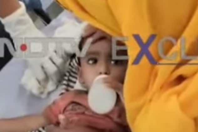 बाहर निकाले जाने के बाद बच्ची की तस्वीर बाहर निकाले जाने के बाद बच्ची की तस्वीर