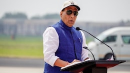 'दुनिया के विकट हालात में भारत का लक्ष्य एक दूसरे का हाथ पकड़कर साथ चलना है' जोधपुर में बोले रक्षा मंत्री राजनाथ सिंह