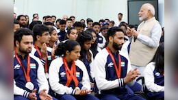 PM Modi Meet Para Athletes: पीएम मोदी ने पैरालंपिक से लौटे खिलाड़ियों को दी बधाई, प्रधानमंत्री आवास पर की खास मुलाकात