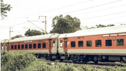 Festival Special Train: छठ पूजा-दिवाली पर ट्रेन में वेटिंग टिकट की झंझट खत्म! 500 से अधिक स्पेशल ट्रेनें चलाएगा रेलवे