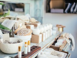 Myntra Fashion Carnival: Whisper, Veet समेत कई वीमेन हाइजीन प्रोडक्ट्स पर भारी छूट, केवल 100 रुपए से शुरू