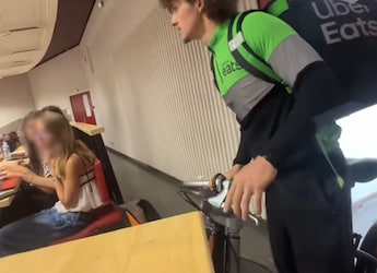 Video Of Food Delivery During Lecture In Classroom Goes Viral, Internet Reacts Video Of Food Delivery During Lecture In Classroom Goes Viral, Internet Reacts