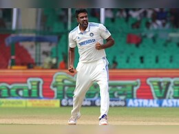 IND vs BAN: अश्विन का ऐतिहासिक कारनामा, कुंबले का रिकॉर्ड तोड़ विश्व क्रिकेट में मचाई खलबली IND vs BAN: अश्विन का ऐतिहासिक कारनामा, कुंबले का रिकॉर्ड तोड़ विश्व क्रिकेट में मचाई खलबली
