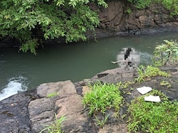 दगडांना बांधलेल्या मृतदेहाचे गूढ उकलले, 2 वर्षांच्या मुलीलाही सोडले नाही; दुहेरी हत्याकांडामुळे पालघर हादरले दगडांना बांधलेल्या मृतदेहाचे गूढ उकलले, 2 वर्षांच्या मुलीलाही सोडले नाही; दुहेरी हत्याकांडामुळे पालघर हादरले