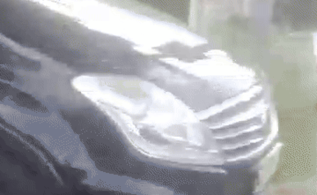 Watch Video: अजमेर में बेखौफ घूम रहे बदमाश, दिनदहाड़े लग्जरी कार में महिला को डालकर  किया अपहरण