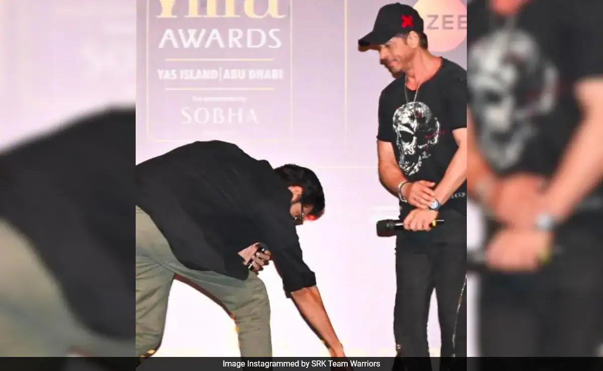Crazy Viral: Rana Daggubati Touches Shah Rukh Khan's Feet At IIFA Press Conference. His Reaction