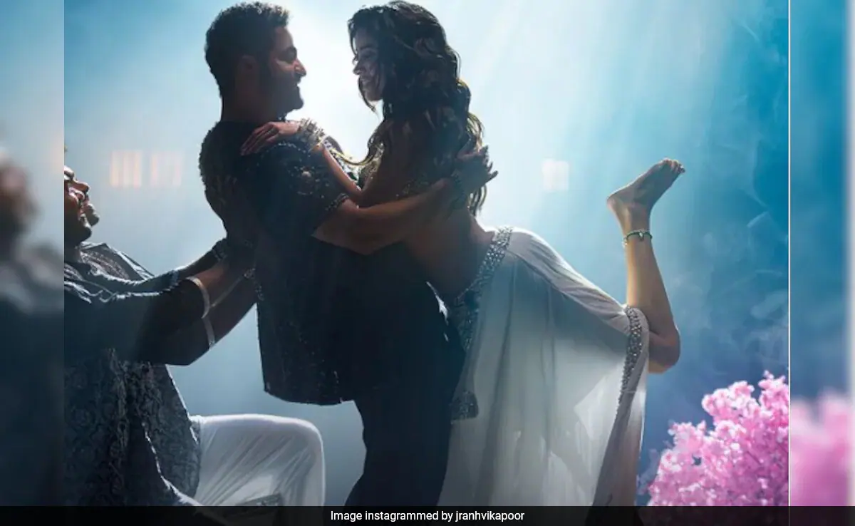 <i>Devara</i> Box Office Collection Day 2: Jr NTR And Janhvi Kapoor's Film Crosses Rs 100 Crore Mark