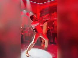 VIDEO: देवा की शूटिंग पूरी होते ही शाहिद कपूर बन गए कमीने, इस गाने पर किया ऐसा डांस लोग लगे चिल्लाने VIDEO: देवा की शूटिंग पूरी होते ही शाहिद कपूर बन गए कमीने, इस गाने पर किया ऐसा डांस लोग लगे चिल्लाने