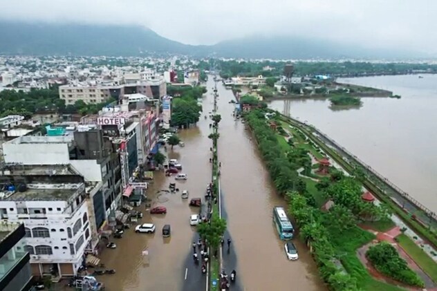 200 से ज़्यादा गांव डूबे 200 से ज़्यादा गांव डूबे