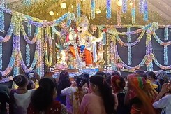 Ganesh Temple Decorated With Currency Notes Worth Rs 21 Lakh In Gujarat Ganesh Temple Decorated With Currency Notes Worth Rs 21 Lakh In Gujarat