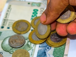 इस सरकारी स्कीम में निवेश कर गारंटी के साथ हर महीने पा सकते हैं ₹9250 की 'पेंशन' इस सरकारी स्कीम में निवेश कर गारंटी के साथ हर महीने पा सकते हैं ₹9250 की 'पेंशन'