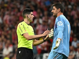 Video: Madrid Derby Suspended As Fans Target Real Madrid Goalkeeper Thibaut Courtois Video: Madrid Derby Suspended As Fans Target Real Madrid Goalkeeper Thibaut Courtois