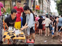 "You Can't Even Buy Bread": People Line Up To Charge Phones After Typhoon Yagi Hits China "You Can't Even Buy Bread": People Line Up To Charge Phones After Typhoon Yagi Hits China