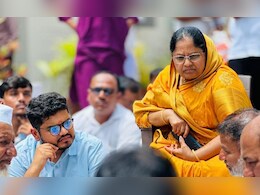 आबा-काका गटात पुन्हा संघर्ष ! रोहित पाटील आईसह पोलीस ठाण्यात, पुढे काय झालं?