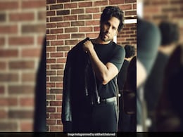 IIFA 2024: Siddhant Chaturvedi Is "Nervous" To Host With Shah Rukh Khan And Karan Johar IIFA 2024: Siddhant Chaturvedi Is "Nervous" To Host With Shah Rukh Khan And Karan Johar