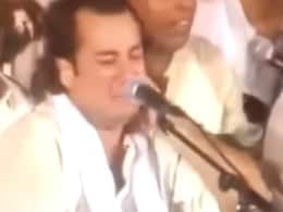चाचा नुसरत फतेह अली खान के निधन के बाद जब पहली बार गाने के लिए मंच पर चढ़े राहत फतेह अली खान, सुबक-सुबक कर ऐसे रोए कि... चाचा नुसरत फतेह अली खान के निधन के बाद जब पहली बार गाने के लिए मंच पर चढ़े राहत फतेह अली खान, सुबक-सुबक कर ऐसे रोए कि...