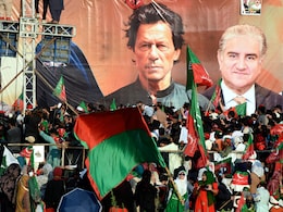 पाकिस्तान में इमरान समर्थकों पर फायरिंग, रिहाई की मांग को लेकर प्रदर्शन कर रहे थे PTI कार्यकर्ता पाकिस्तान में इमरान समर्थकों पर फायरिंग, रिहाई की मांग को लेकर प्रदर्शन कर रहे थे PTI कार्यकर्ता