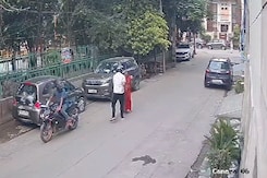 Elderly Woman Robbed In Delhi, Police Catch Culprits In Encounter Elderly Woman Robbed In Delhi, Police Catch Culprits In Encounter