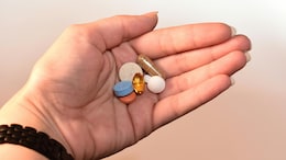Dealing With Skin And Hormonal Issues? Nutritionist Recommends These Supplements