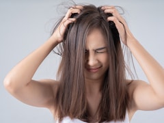 5 Health Hacks To Tackle Frizzy Hair During Season Changes