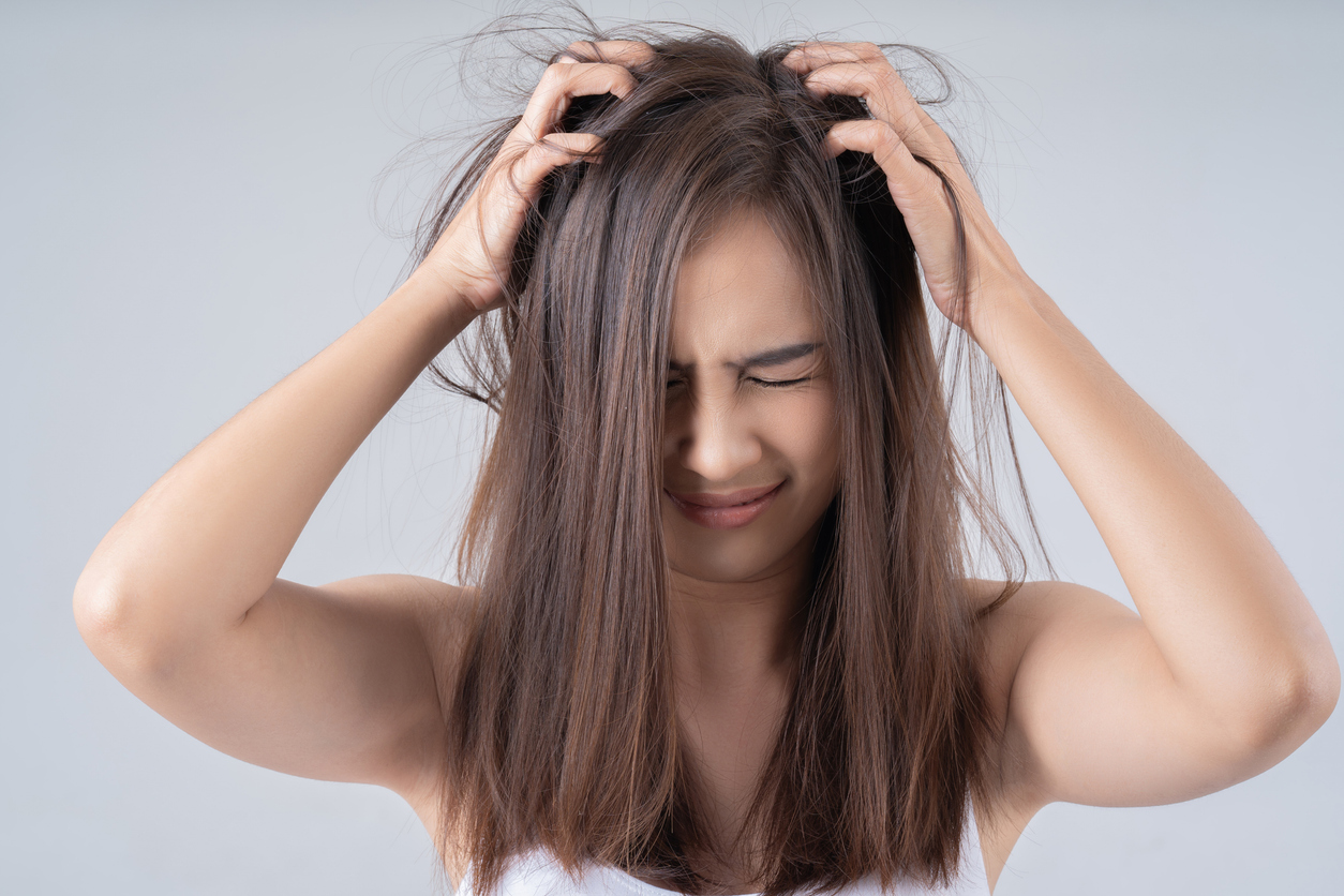 Try these homemade remedies to reduce frizziness in the monsoon