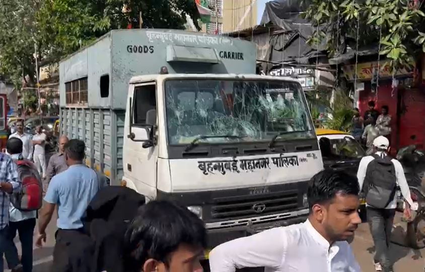 धारावी में मस्जिद के 'अवैध' कब्जे पर घमासानः अभियान के दौरान हंगामा, BMC ने दिया 8 दिन का टाइम