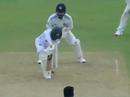 "Helmet <i>Se Ek </i>LBW <i>Le Sakte Hain</i>": Rishabh Pant Pokes Fun At Bangladesh Star, Video Viral