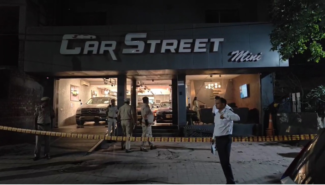 20 Rounds Fired At Delhi Car Showroom, Shooters\' Note Reads \"Bhau Gang, Since 2020\"