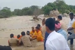 17 Dead In Andhra Pradesh Floods, Recue Ops Continue 17 Dead In Andhra Pradesh Floods, Recue Ops Continue