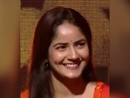 KBC 16 की ये कंटेस्टेंट अमिताभ बच्चन के साथ कर रही थी फ्लर्ट, शरमा कर बिग बी बोले - चलिए चाय पर चलते हैं KBC 16 की ये कंटेस्टेंट अमिताभ बच्चन के साथ कर रही थी फ्लर्ट, शरमा कर बिग बी बोले - चलिए चाय पर चलते हैं