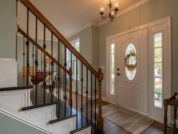 आपके घर को अट्रैक्टिव बनाएंगे ये स्टाइलिश फ्लोर लैंप्स, Myntra से भारी डिस्काउंट में अभी खरीदें