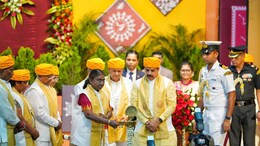 DAVV: देवी अहिल्या विश्वविद्यालय के दीक्षांत समारोह में बेटियों ने मारी बाजी, राष्ट्रपति ने की तारीफ