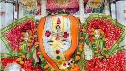 Rajasthan: त्रिनेत्र गणेश मंदिर परिसर में दुकानदार कर रहे भक्तों की श्रद्धा से खिलवाड़, 800 के बाद  2000 KG फफूंद लगे लड्डू मिले