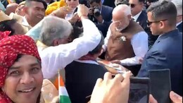 फिलाडेल्फिया में अप्रवासी भारतीयों ने राजस्थानी वेशभूषा में किया पीएम मोदी का स्वागत