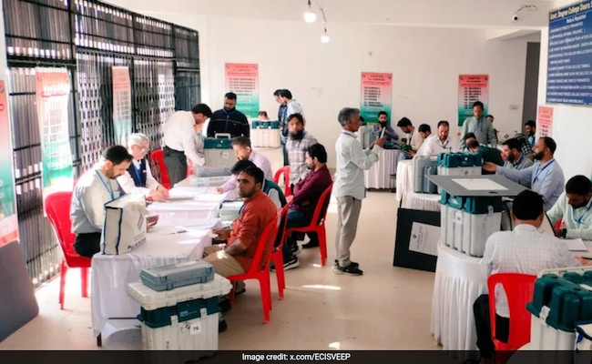National Conference-Congress Alliance Takes Commanding Lead In J&K Election