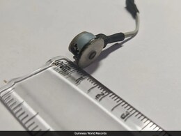 भारत के इस छात्र ने किया कमाल, बनाया दुनिया का सबसे छोटा वैक्यूम क्लीनर, बॉलपॉइंट पेन के पार्ट्स को ऐसे किया इस्तेमाल भारत के इस छात्र ने किया कमाल, बनाया दुनिया का सबसे छोटा वैक्यूम क्लीनर, बॉलपॉइंट पेन के पार्ट्स को ऐसे किया इस्तेमाल